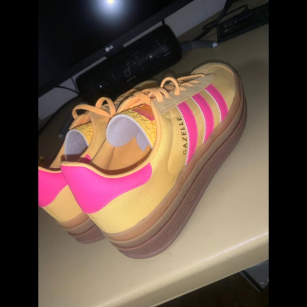 Adidas Gazelle Bold sz. 8 (Spark & Lucid Pink)